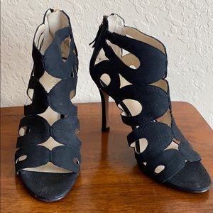 Nine West 6.5 black suede /leather peep toe bootie